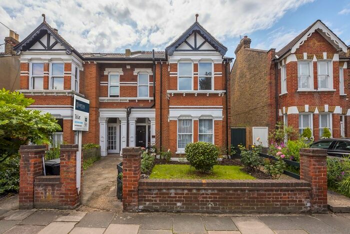 3 Bedroom Flat To Rent In Kingston Road, Teddington, TW11
