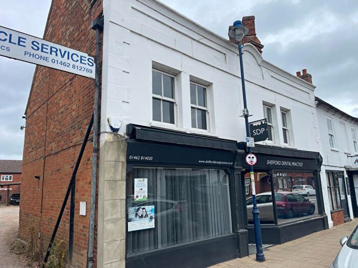 1 Bedroom Flat To Rent In High Street, Shefford, SG17