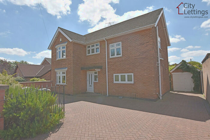 5 Bedroom Detached House To Rent In Rivergreen, Clifton, NG11