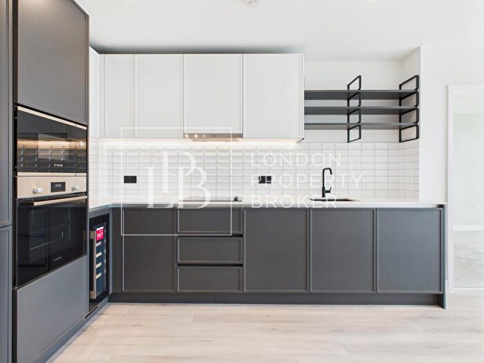 2 Bedroom Apartment For Sale In Cairncross House, Kidbrooke Village, SE3