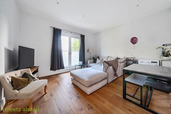 2 Bedroom Flat To Rent In Anerley Road, London, SE20