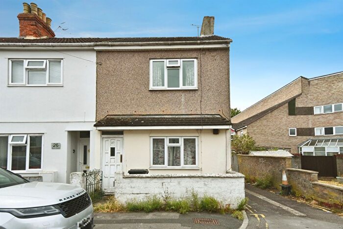 2 Bedroom End Terrace House For Sale In Birch Street, Swindon, SN1