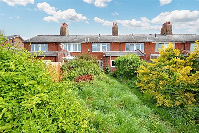 2 Bedroom Terraced House For Sale In Campbell Road, Eastleigh, SO50