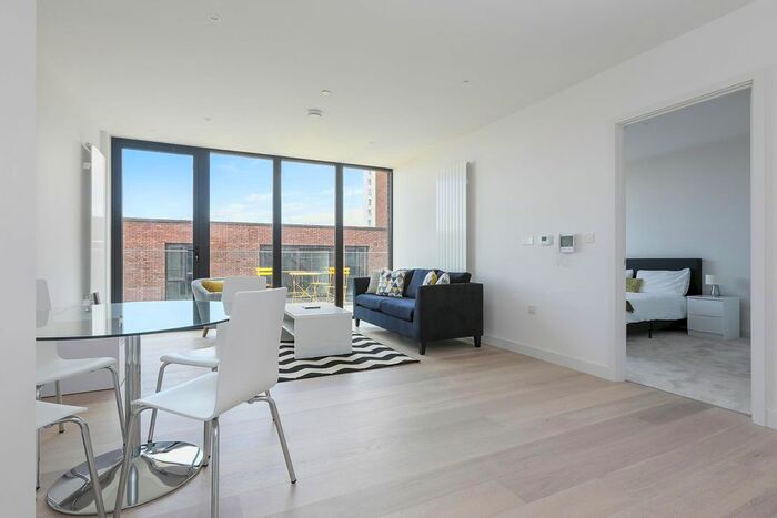 1 Bedroom Flat To Rent In Echo Court, Royal Wharf, London, E16
