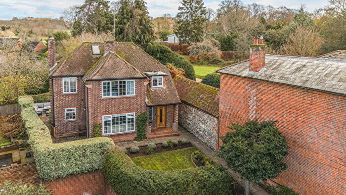 3 Bedroom Detached House For Sale In Twyford, SO21