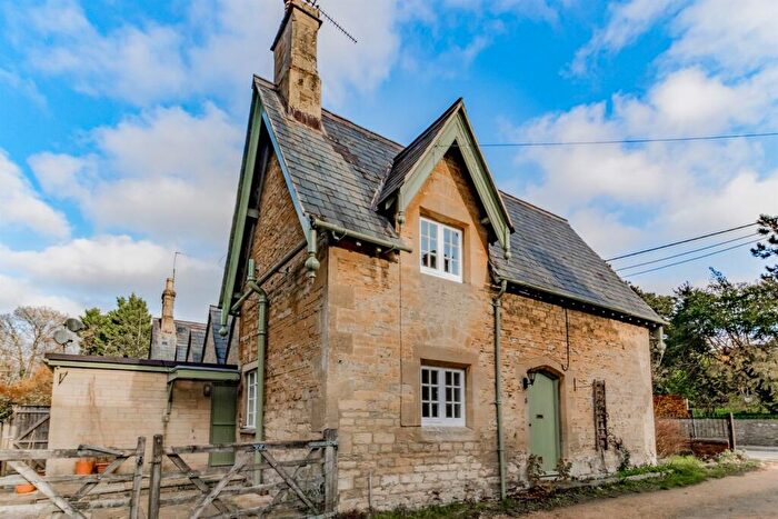 End Of Terrace House To Rent In Park Street, Bladon, OX20