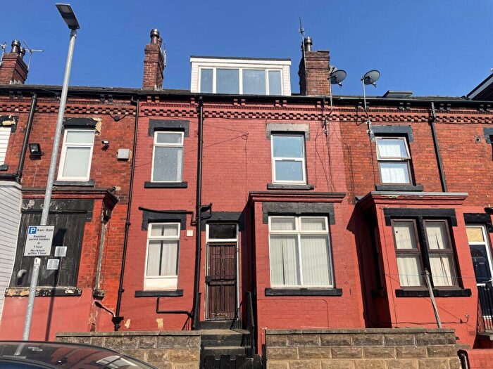 2 Bedroom Terraced House For Sale In Bexley Place, Leeds, LS8