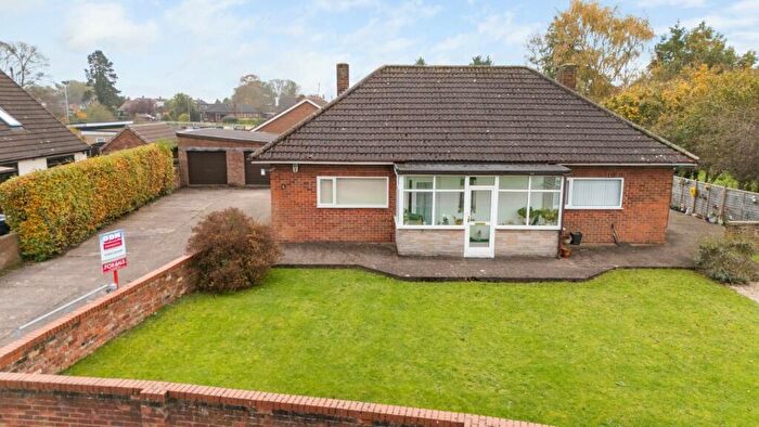 3 Bedroom Bungalow For Sale In Kings Avenue, Brigg, North Lincolnshire, DN20