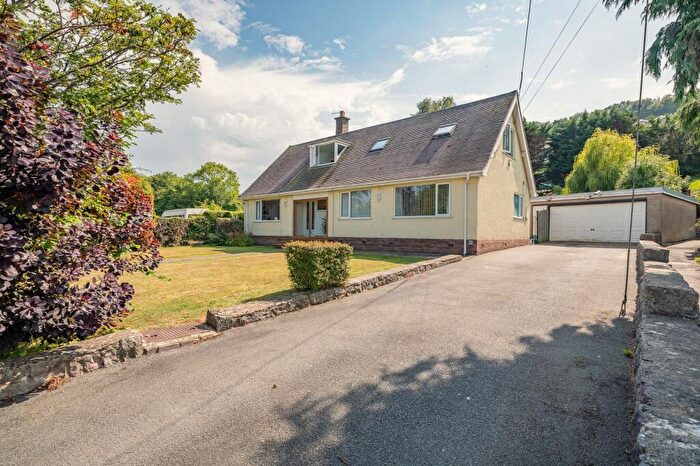 4 Bedroom Detached Bungalow For Sale In Minffordd Road, Llanddulas, LL22