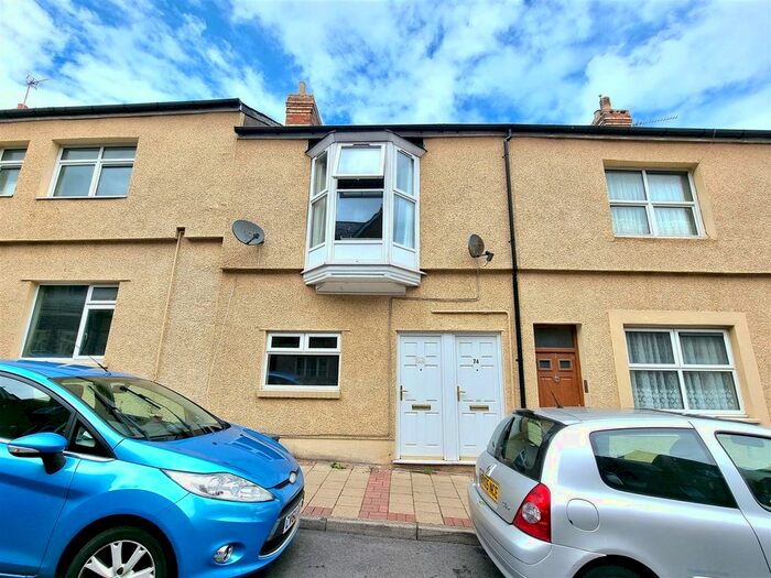 2 Bedroom Flat To Rent In Main Street, Barry, CF63