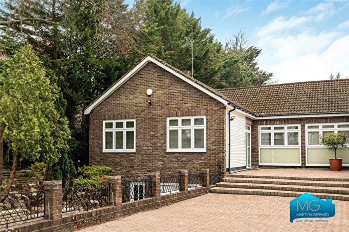 2 Bedroom Bungalow To Rent In Hendon Avenue, Finchley, N3