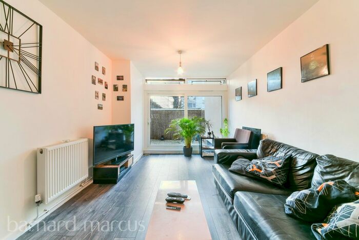 1 Bedroom Flat To Rent In Victoria Rise, London, SW4