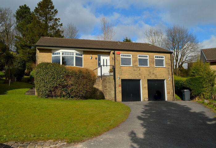 4 Bedroom Detached House To Rent In Crib Fold, Dobcross, Oldham, OL3