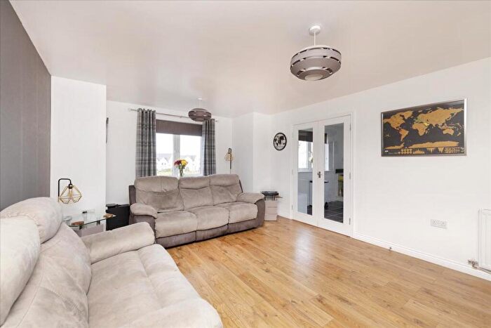 2 Bedroom Flat For Sale In Wester Kippielaw Drive, Dalkeith, EH22