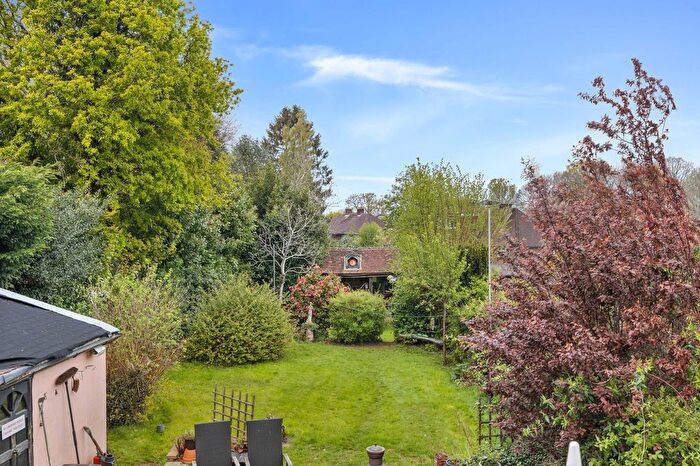 5 Bedroom Detached House For Sale In Sandhawes Hill, East Grinstead, RH19