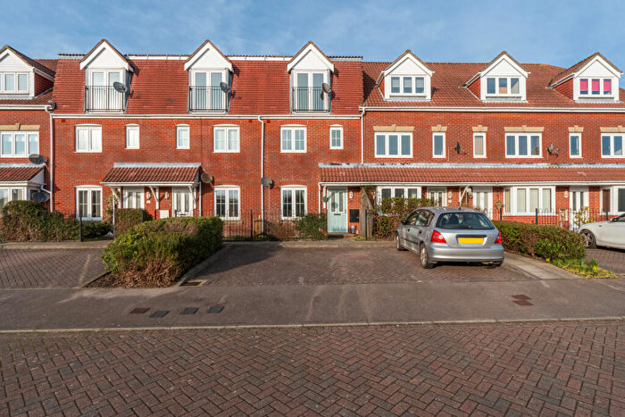 1 Bedroom Flat To Rent In Chadwick Way, Hamble, SO31