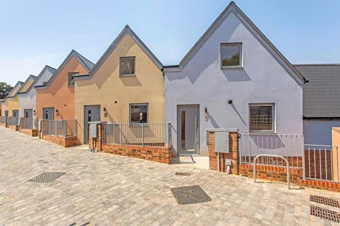 4 Bedroom Terraced House For Sale In Church Street, Stroud, Gloucestershire, GL5