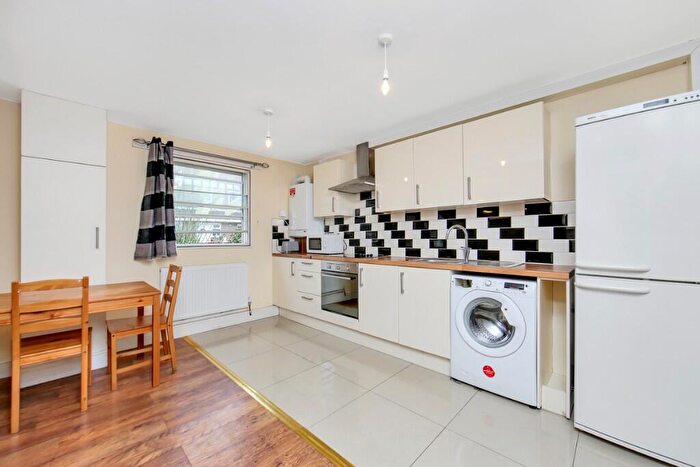4 Bedroom End Of Terrace House To Rent In Julian Place, Docklands, Canary Wharf, Isle Of Dogs, London, E14