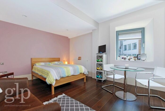 Studio To Rent In Slingsby Place, London, WC2E