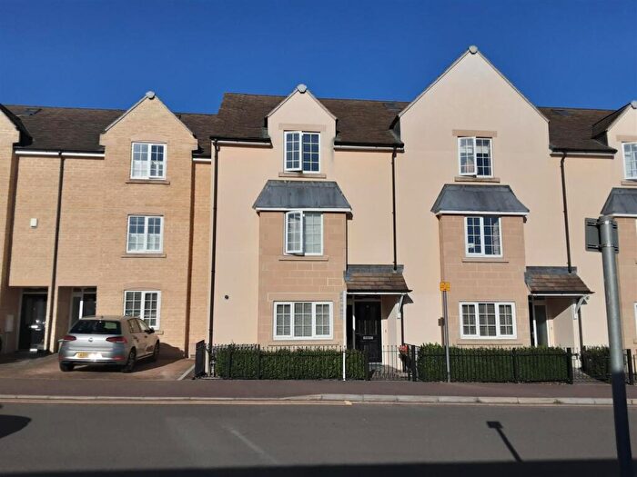 3 Bedroom Terraced House To Rent In Cherryholt Road, Stamford, PE9