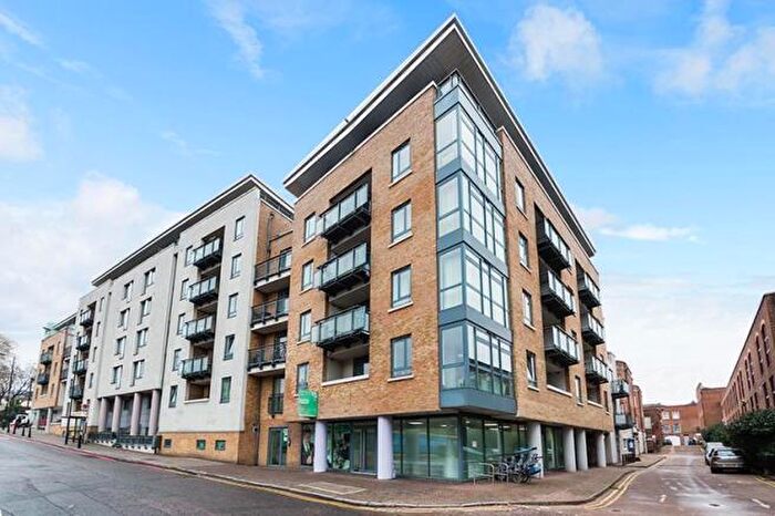 1 Bedroom Flat To Rent In Wapping Lane, London, E1W