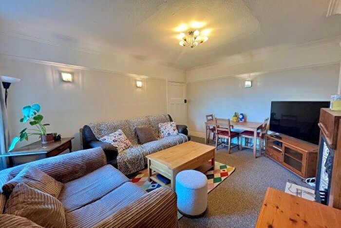 2 Bedroom Flat To Rent In Addycombe Terrace, Newcastle Upon Tyne, NE6