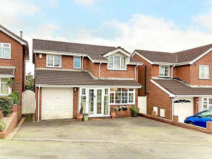 4 Bedroom Detached House For Sale In Osberton Drive, Milking Bank, DY1