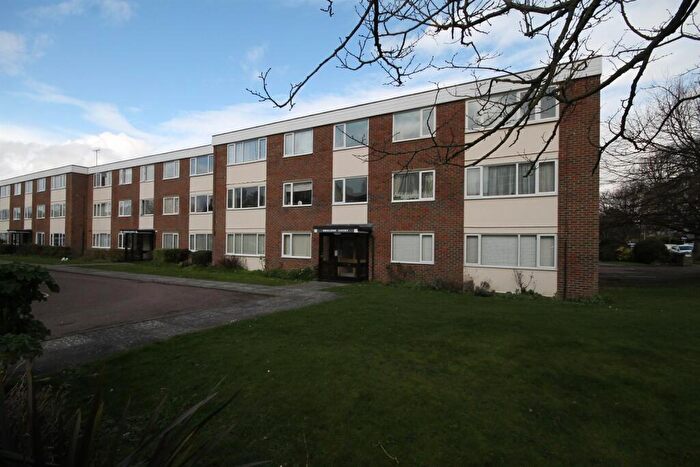 2 Bedroom Flat To Rent In Sheldon Court, Bath Road, Worthing, BN11