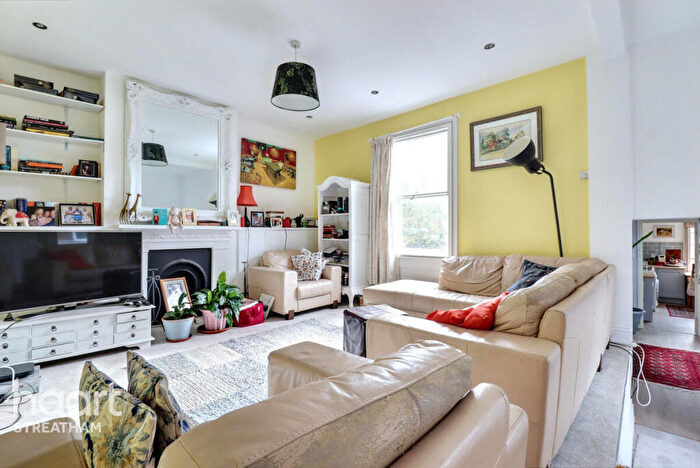 4 Bedroom Flat To Rent In Gipsy Road, London, SE27