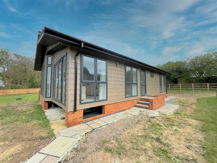 2 Bedroom Park Home For Sale In Thurleston Lane, Akenham, Ipswich, IP1