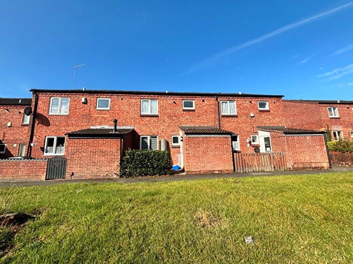 3 Bedroom Terraced House To Rent In Exhall Close, Redditch, Worcestershire, B98
