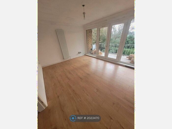 2 Bedroom Flat To Rent In Morfa Gardens, Coventry, CV6