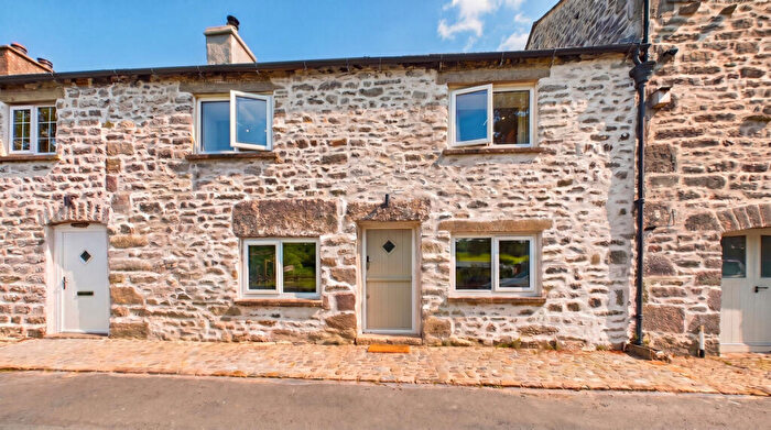 3 Bedroom Cottage For Sale In Stanley Street, Beetham, LA7