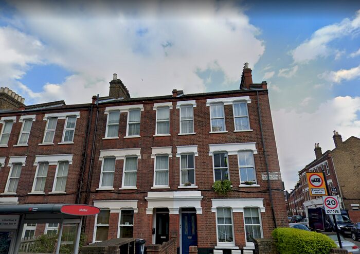 2 Bedroom Flat To Rent In Coldharbour Lane, London, SE5