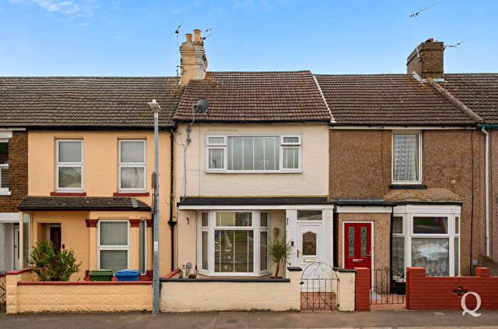 2 Bedroom Terraced House For Sale In Burley Road, Sittingbourne, Kent, ME10