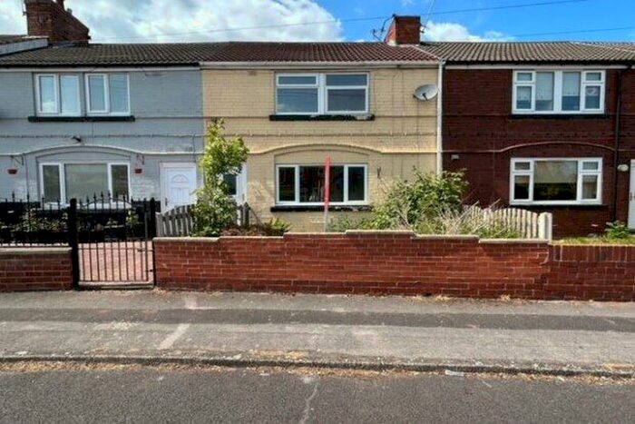 4 Bedroom Terraced House To Rent In Hayhurst Crescent, Rotherham, S66