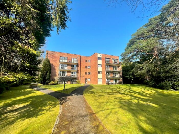 3 Bedroom Ground Flat To Rent In Dene Lodge, Western Road, BH13