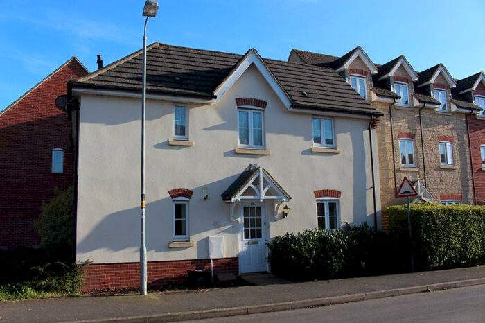 1 Bedroom Maisonette To Rent In Falstaff Court, Calne, SN11