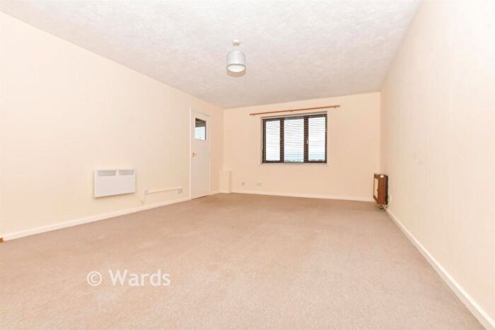 2 Bedroom Flat For Sale In West Street, Deal, Kent, CT14