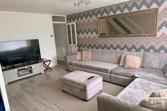 3 Bedroom End Of Terrace House To Rent In Hazelwell Crescent, Stirchley, B30