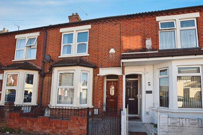 3 Bedroom Terraced House To Rent In Coventry Road, Queens Park Area, Bedford, MK40