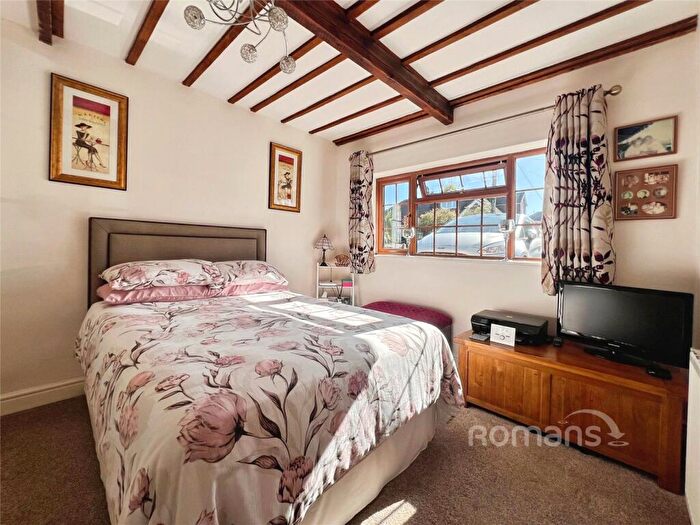 2 Bedroom Bungalow For Sale In Kings Avenue, Tongham, Farnham, GU10