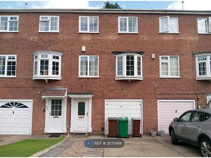 2 Bedroom Terraced House To Rent In Alma Road, Nottingham, NG3