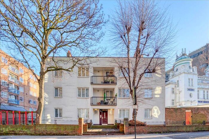 Studio To Rent In Kilburn Priory, North Maida Vale, NW6