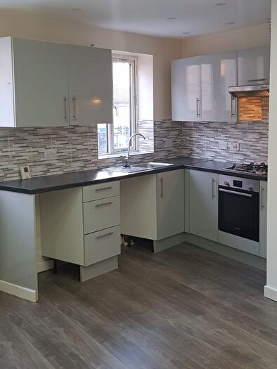 2 Bedroom Flat To Rent In A Barton Lane, Manchester, M30