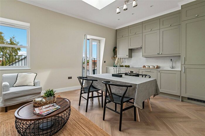 1 Bedroom Flat For Sale In Lower Richmond Road, SW15