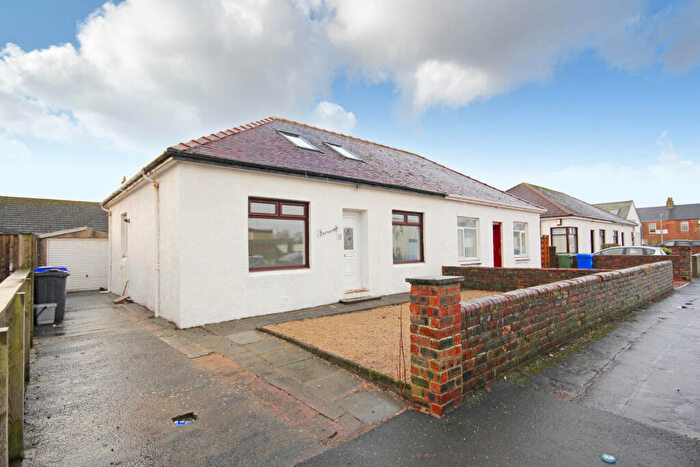2 Bedroom Semi-Detached Bungalow For Sale In Waterloo Road, Prestwick, KA9