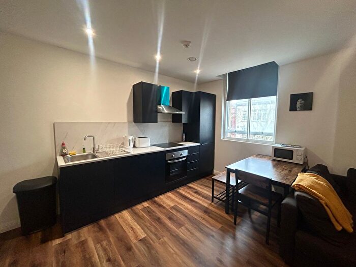 1 Bedroom Flat To Rent In Queen Square, Wolverhampton, WV1