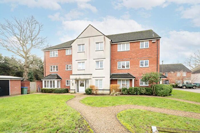 2 Bedroom Apartment For Sale In Martindales, Horsham, RH13