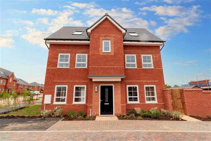 4 Bedroom Detached House To Rent In Bedroom Detached House In Falstaff Dene Wellingborough, NN8